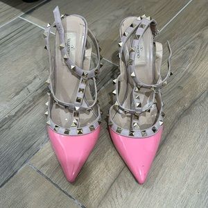 Valentino Patent Pink Rockstud pump 39